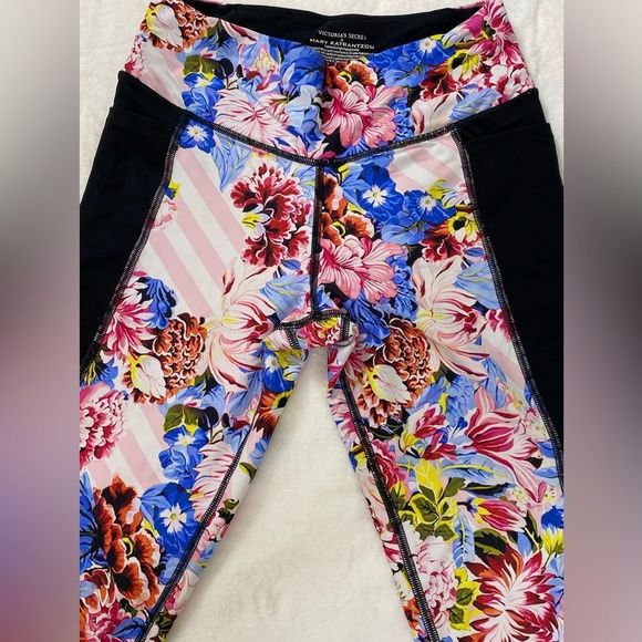 Victoria's Secret x Mary Katrantzou Total Knockout Tight Floral Athletic Legging - Picture 3 of 8